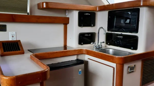 1994 Luhrs 32 Convertible — Twin Suzuki 350s, Miami
