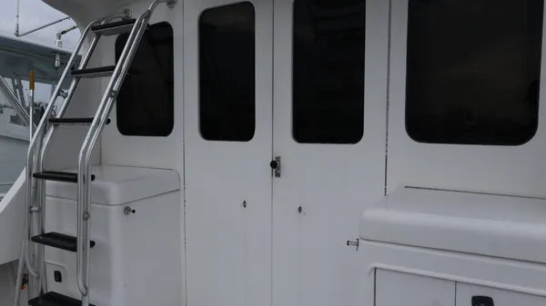 1994 Luhrs 32 Convertible — Twin Suzuki 350s, Miami