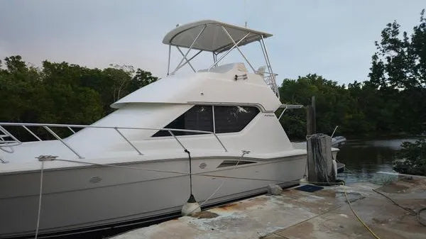 1995 Hatteras 39 Convertible — Rebuilt Detroit Diesels, Marathon