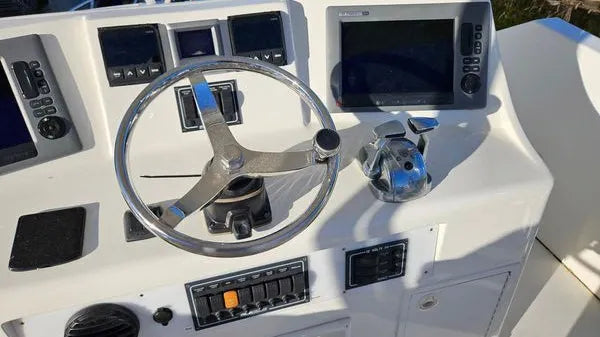 1995 Hatteras 39 Convertible — Rebuilt Detroit Diesels, Marathon