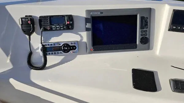 1995 Hatteras 39 Convertible — Rebuilt Detroit Diesels, Marathon