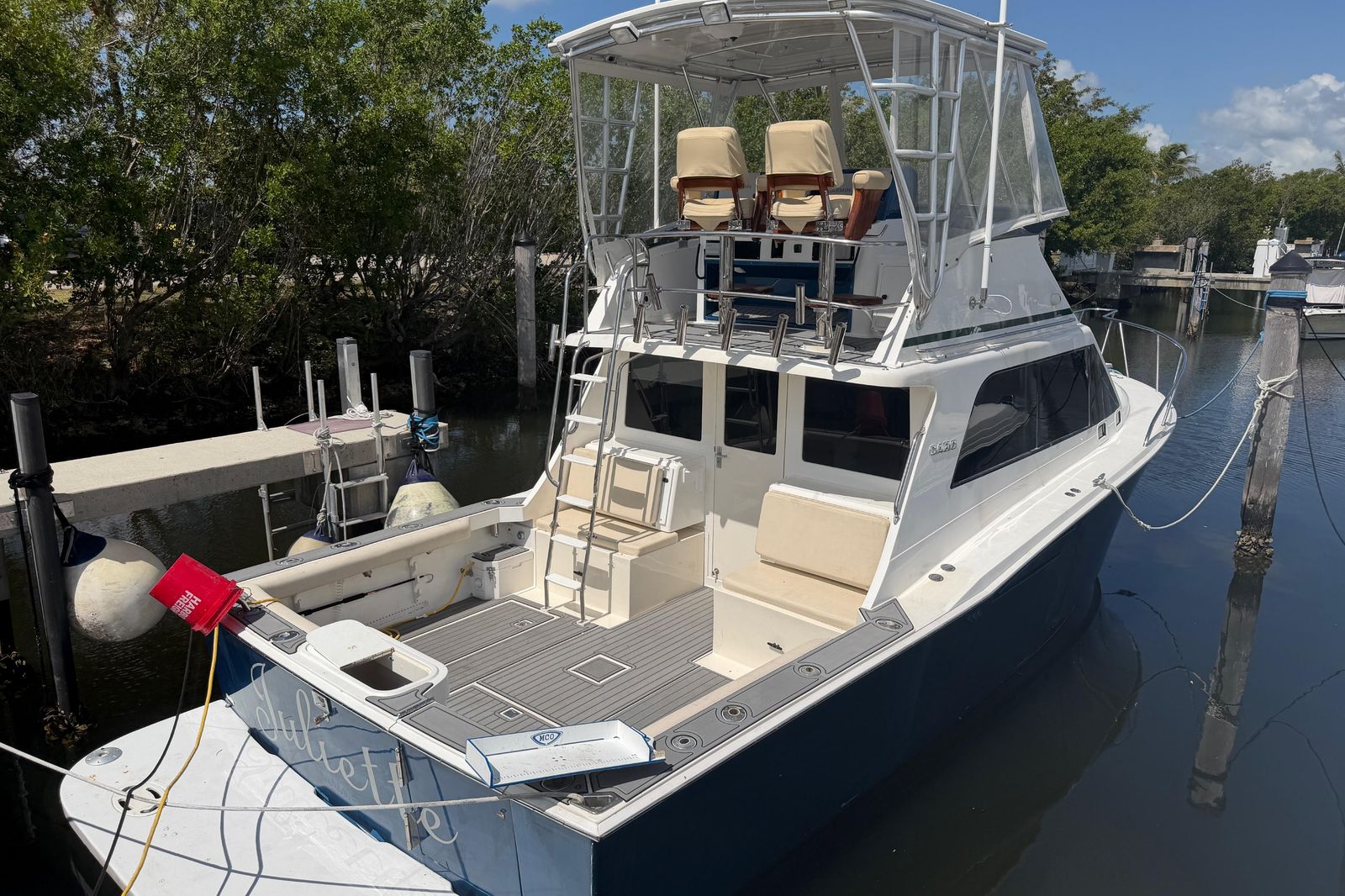 2000 Cabo 35 Flybridge