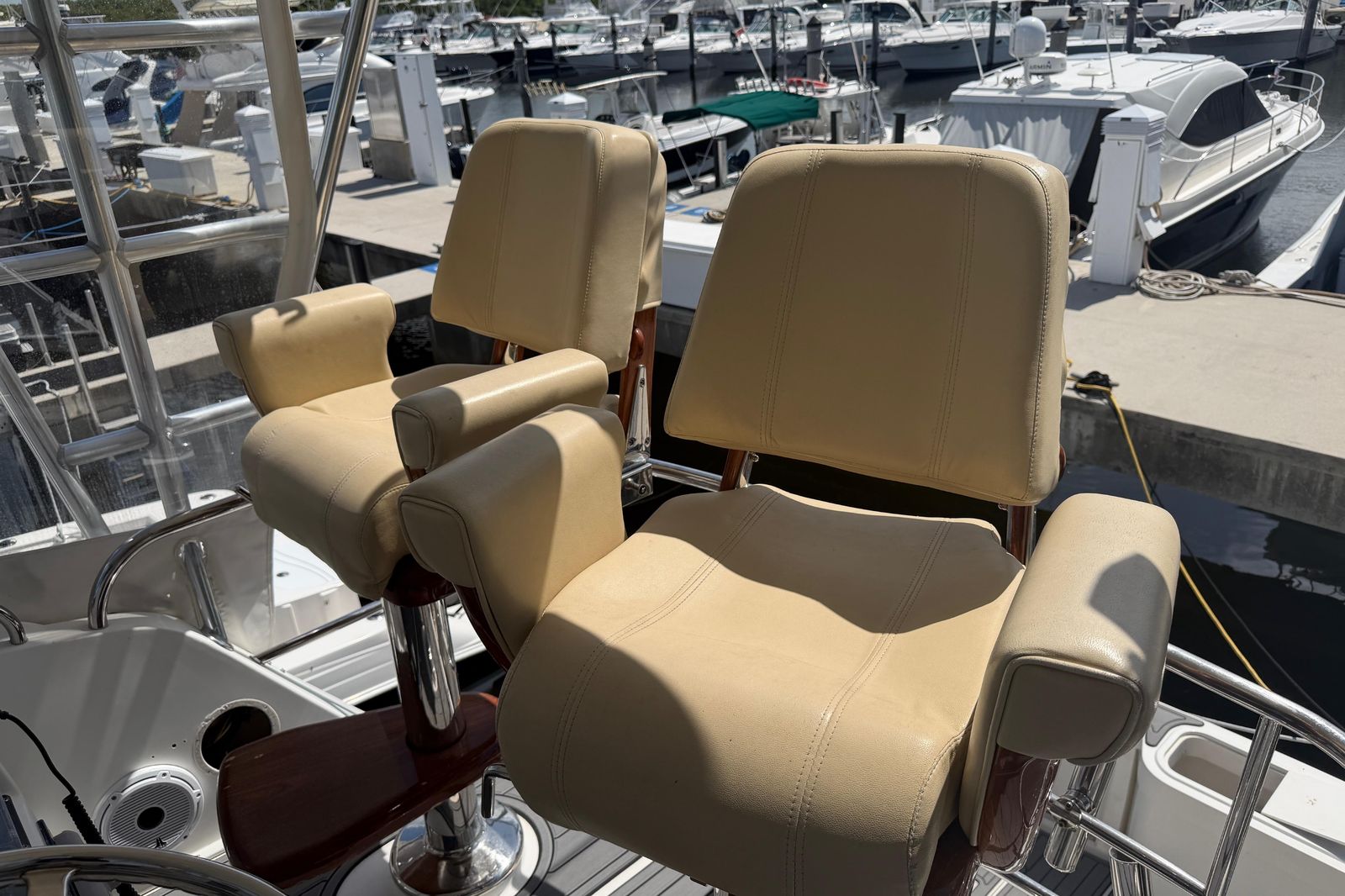 2000 Cabo 35 Flybridge