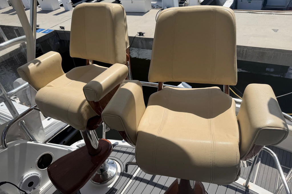 2000 Cabo 35 Flybridge