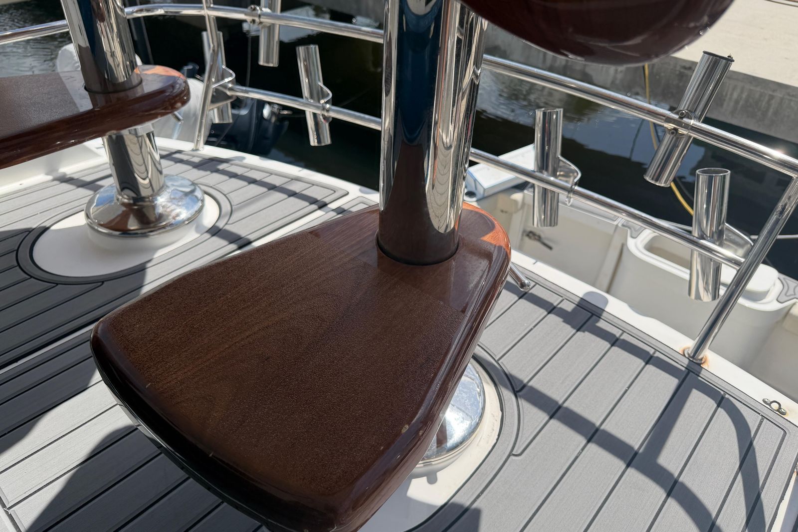 2000 Cabo 35 Flybridge