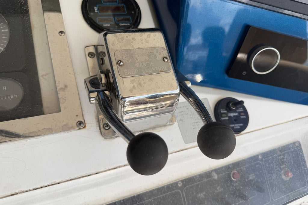 2000 Cabo 35 Flybridge