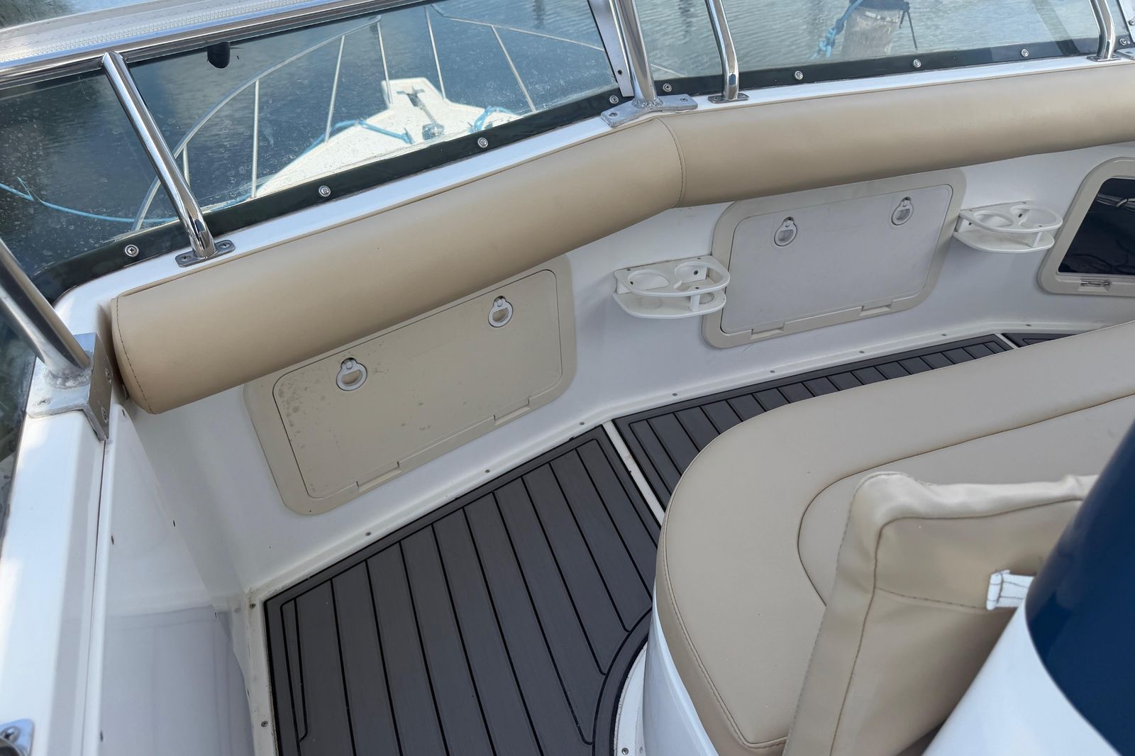 2000 Cabo 35 Flybridge