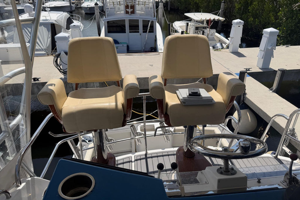 2000 Cabo 35 Flybridge