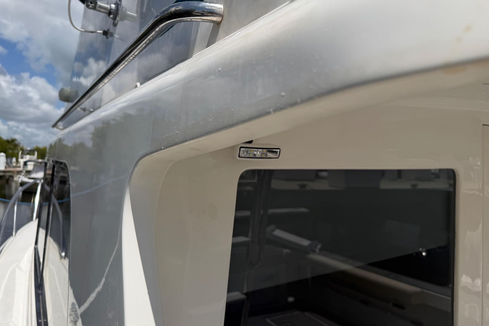2000 Cabo 35 Flybridge