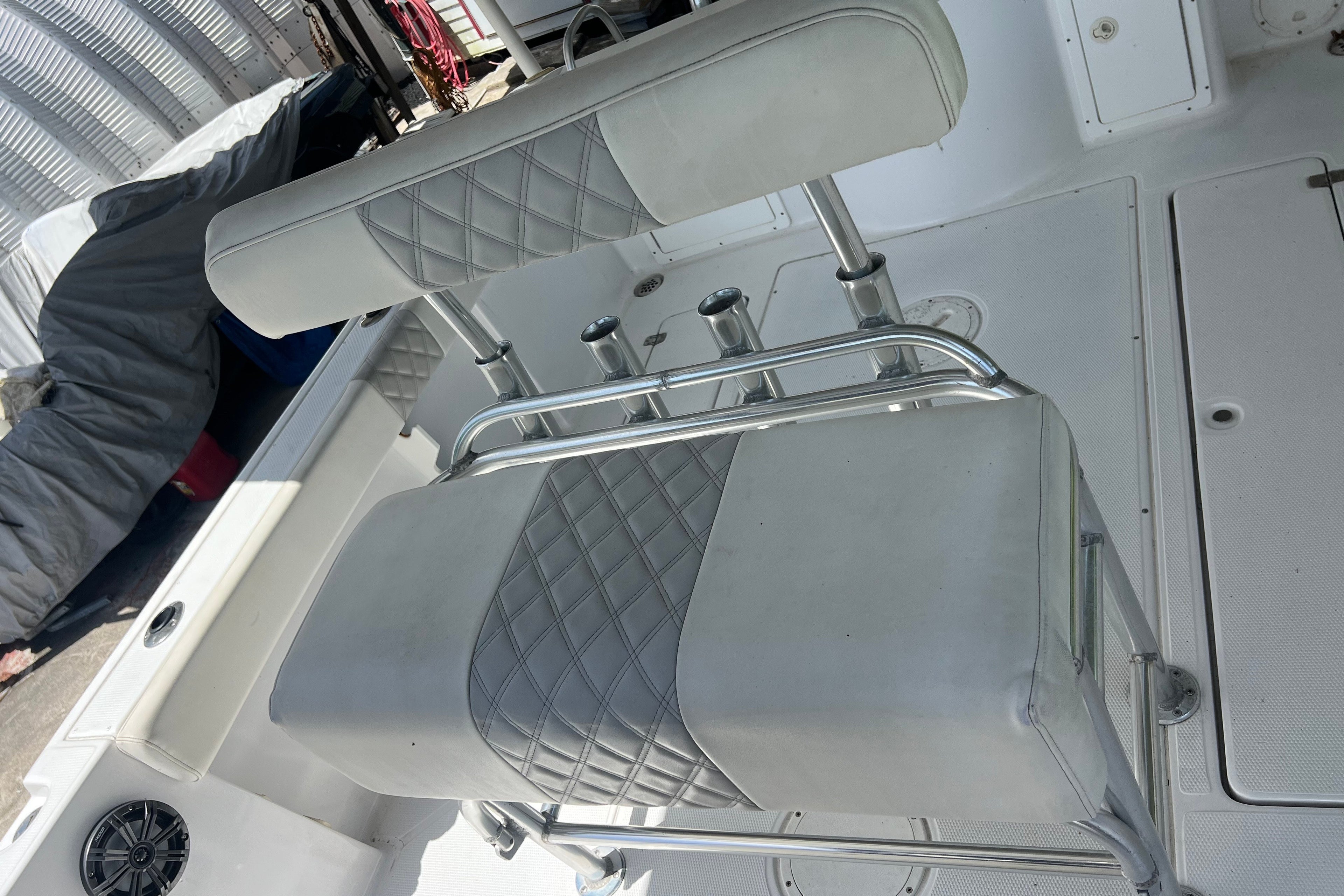 2000 Cobia 274 Center Console