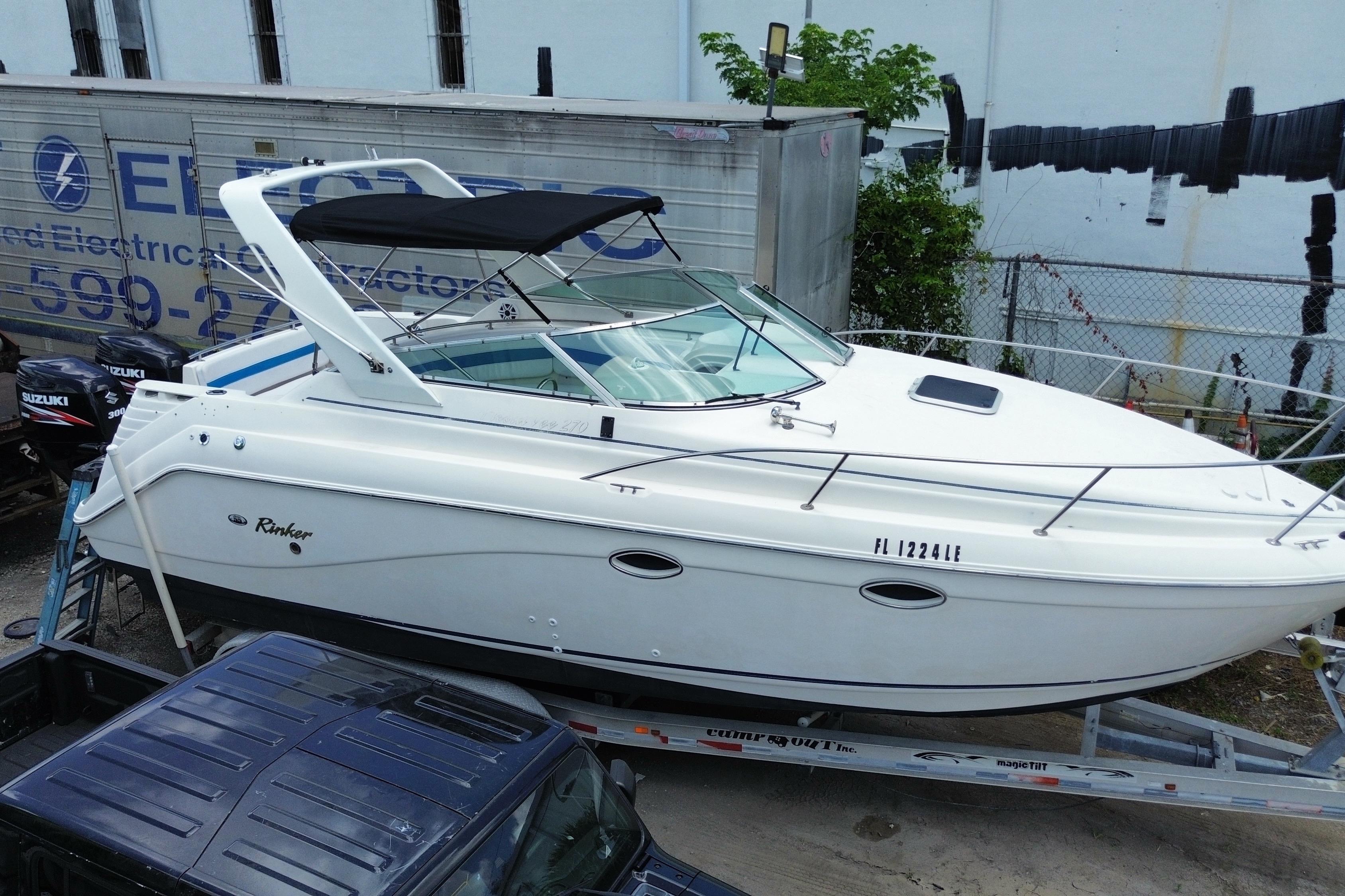 2000 Rinker 280 Express Cruiser