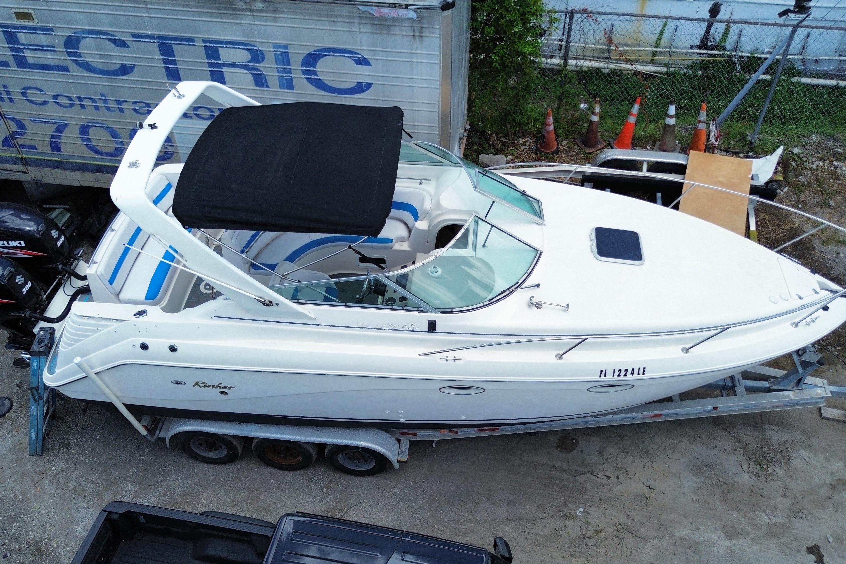 2000 Rinker 280 Express Cruiser