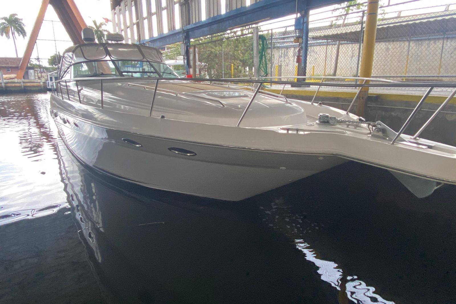 2000 Sea Ray 460 Express Cruiser