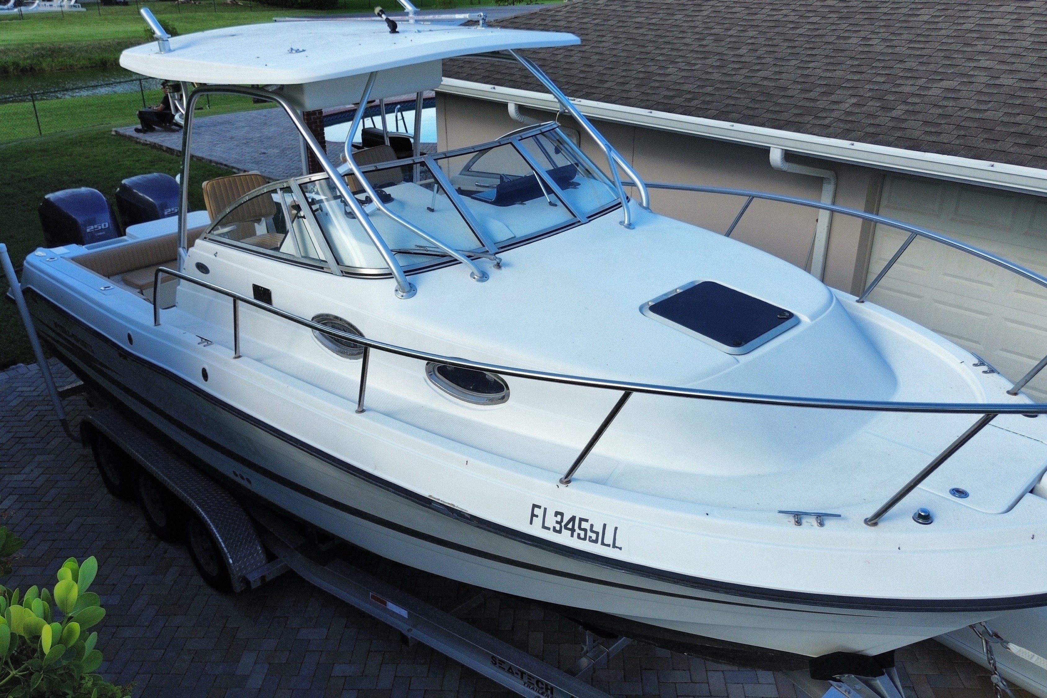 2001 Hydra-Sports Vector 2800 WA