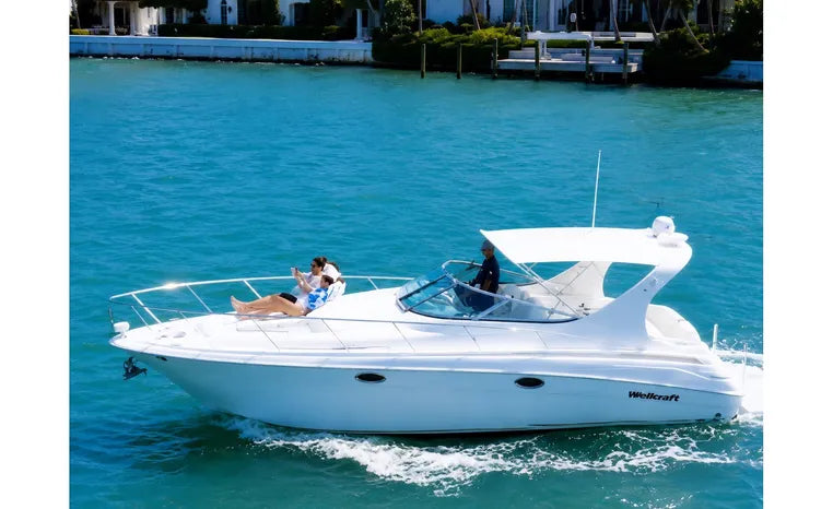 2001 Wellcraft 3300 Martinique