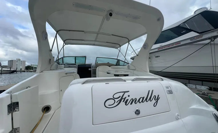 2001 Wellcraft 3300 Martinique