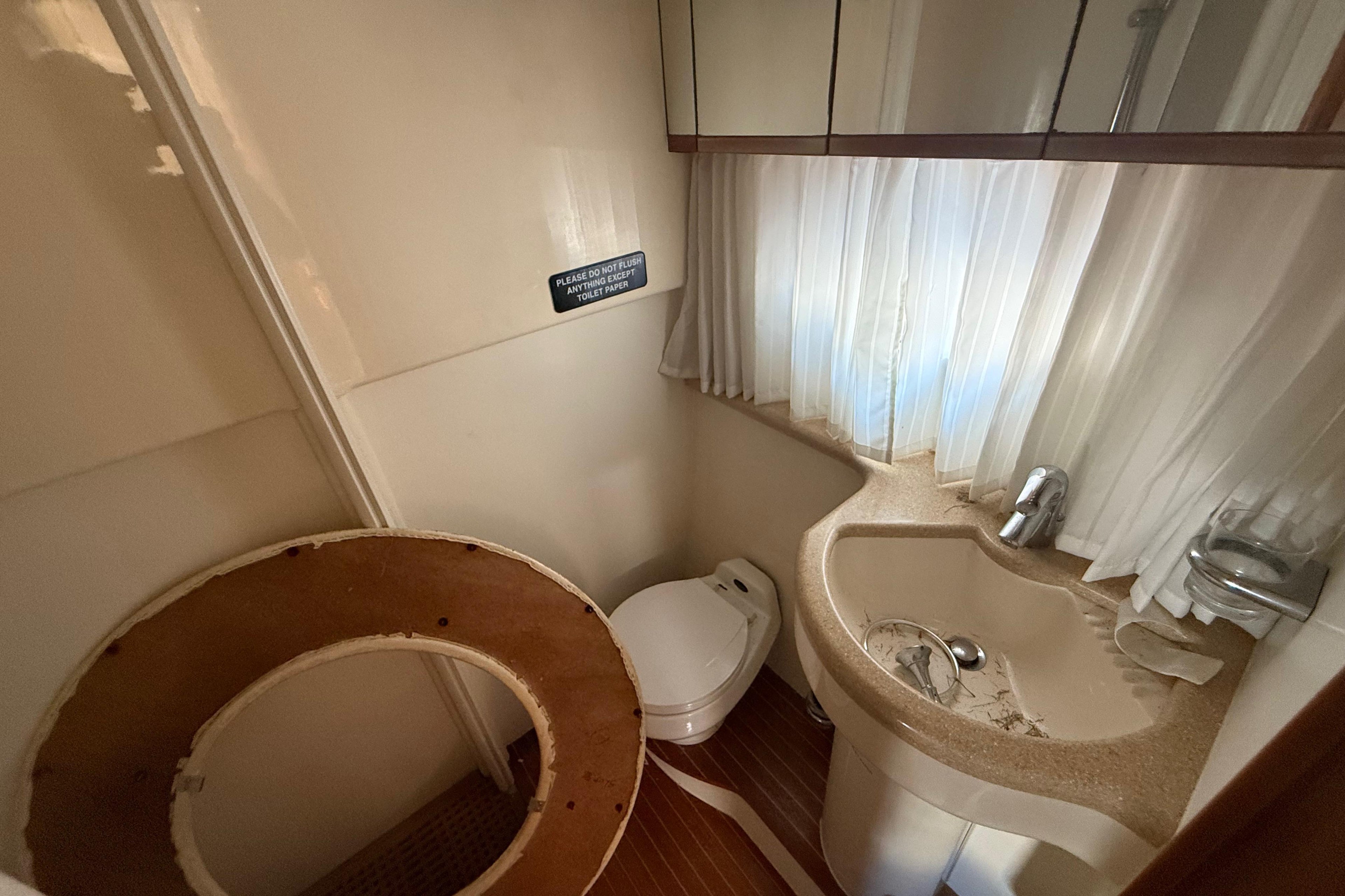 2002 Viking Princess V50 — Twin Volvo D12 Diesels, Hallandale Beach
