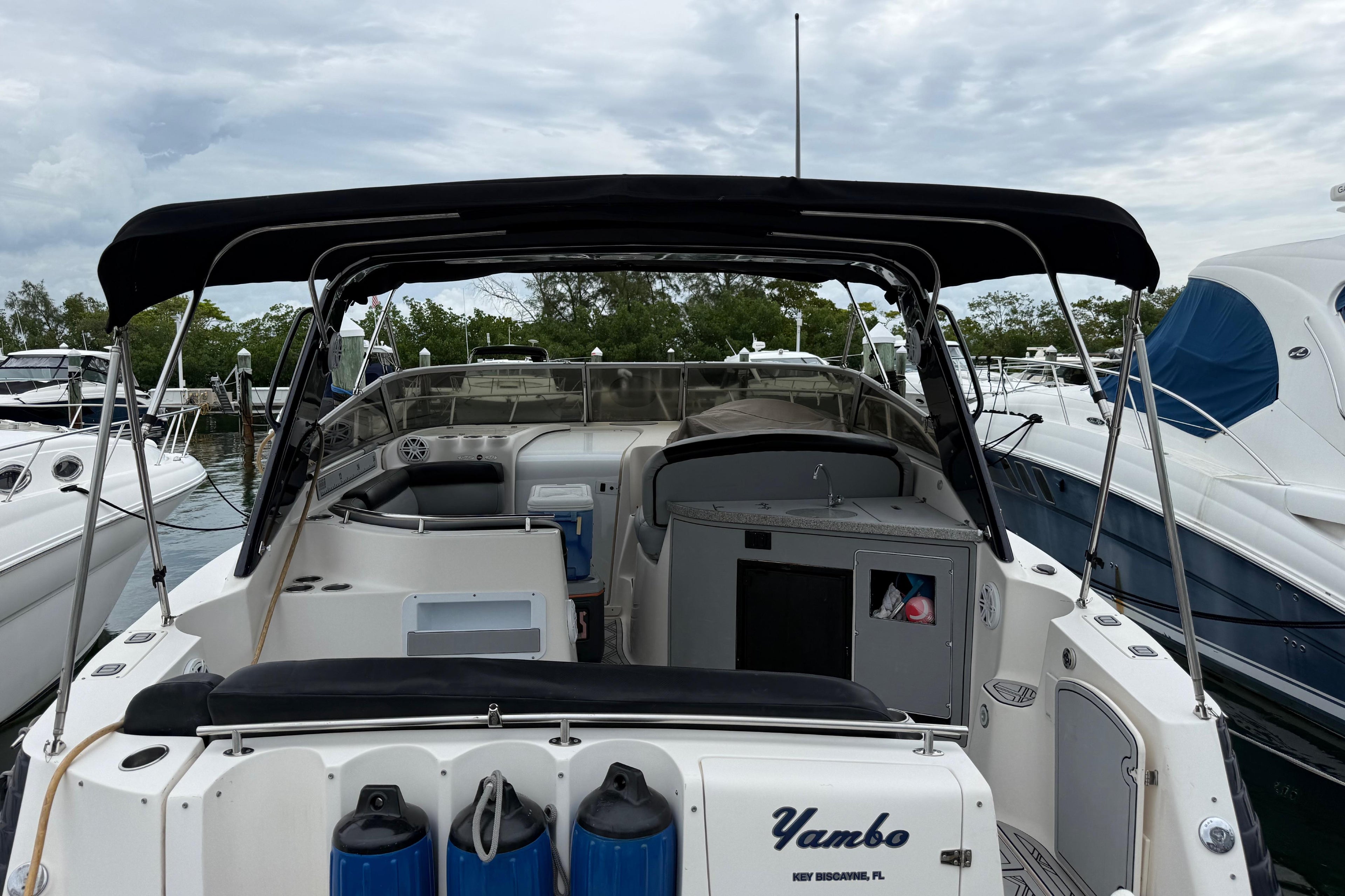 2004 Rinker Fiesta Vee 342