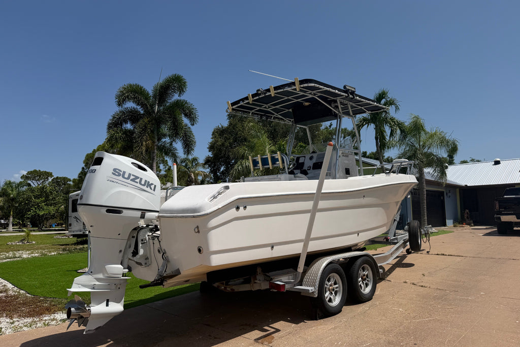 2003 Robalo R230 Center Console