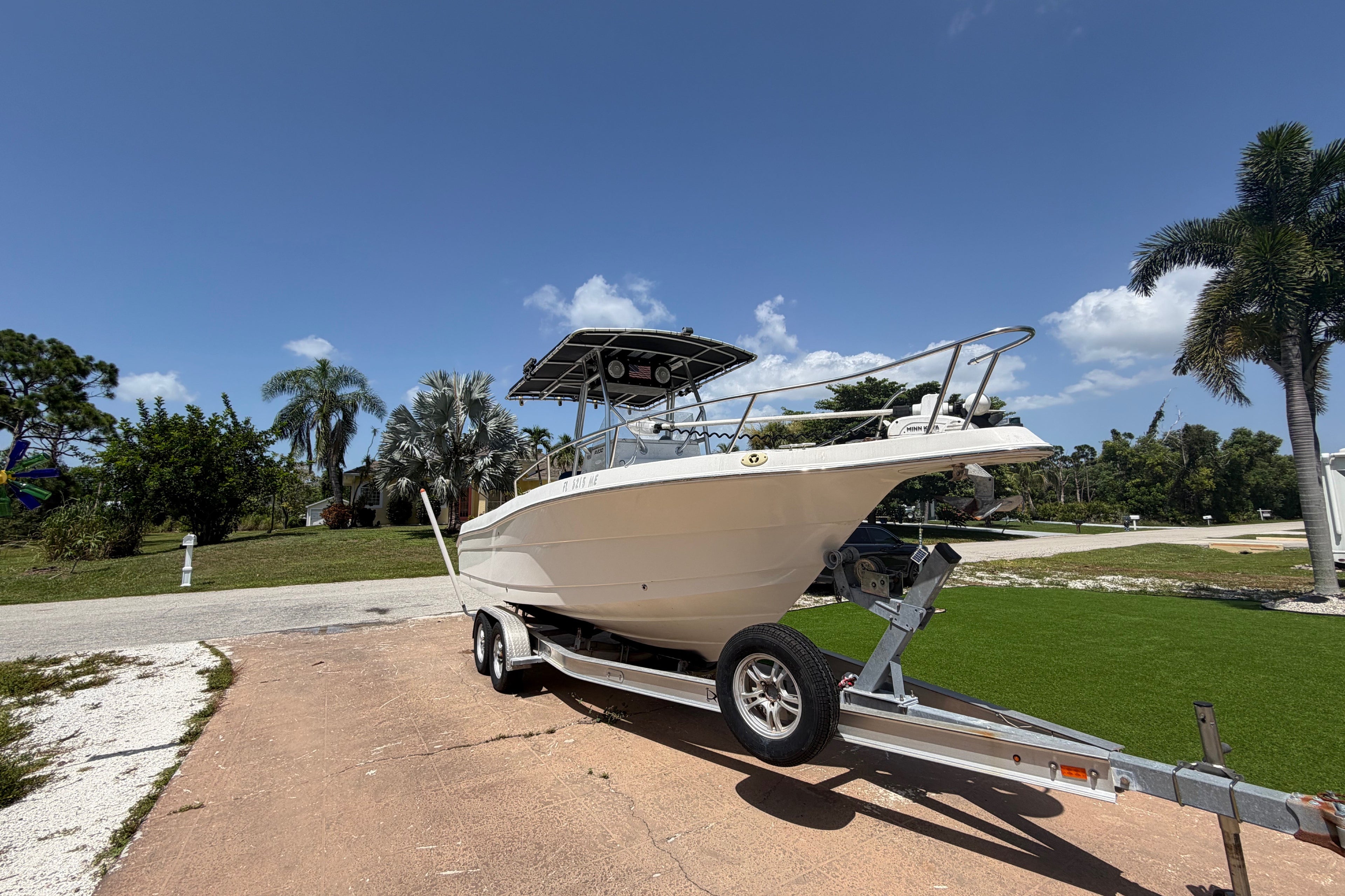 2003 Robalo R230 Center Console