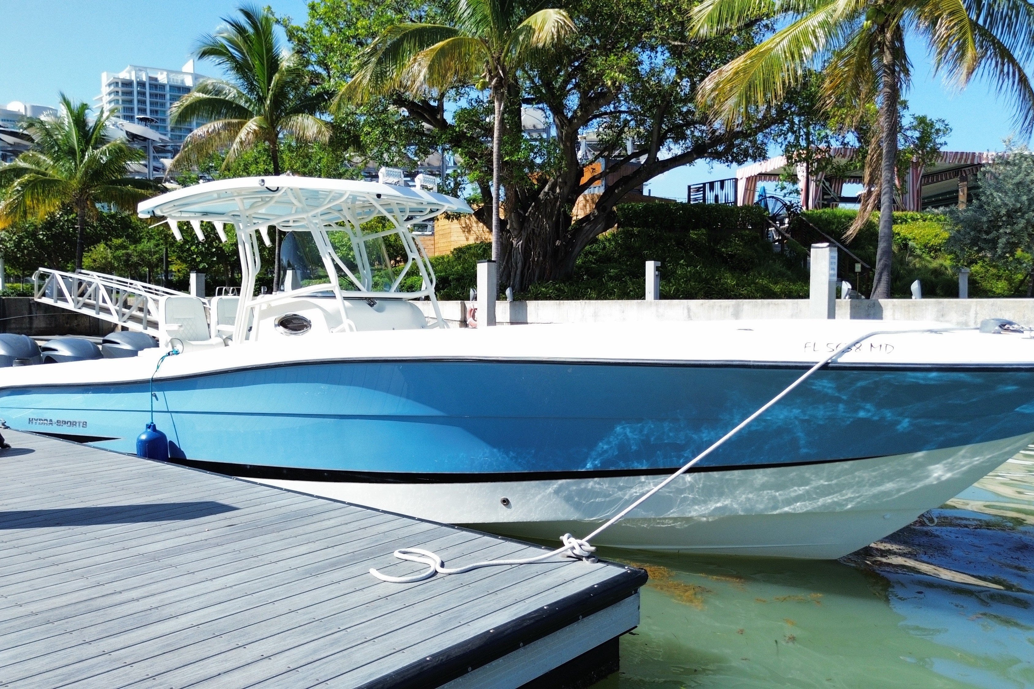2004 Hydra-Sports Vector 3300 CC — Triple Yamaha 300s, Miami