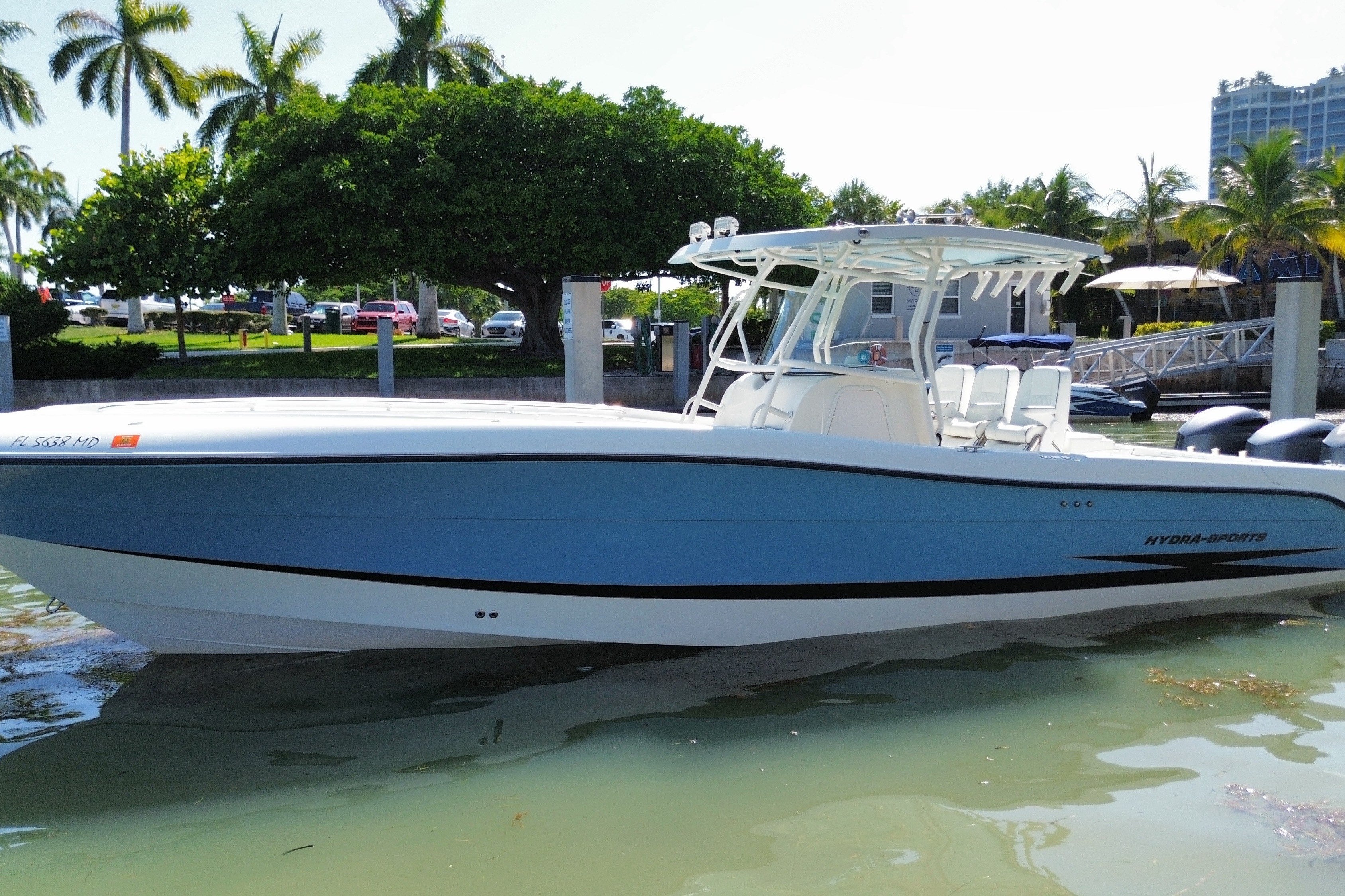 2004 Hydra-Sports Vector 3300 CC — Triple Yamaha 300s, Miami