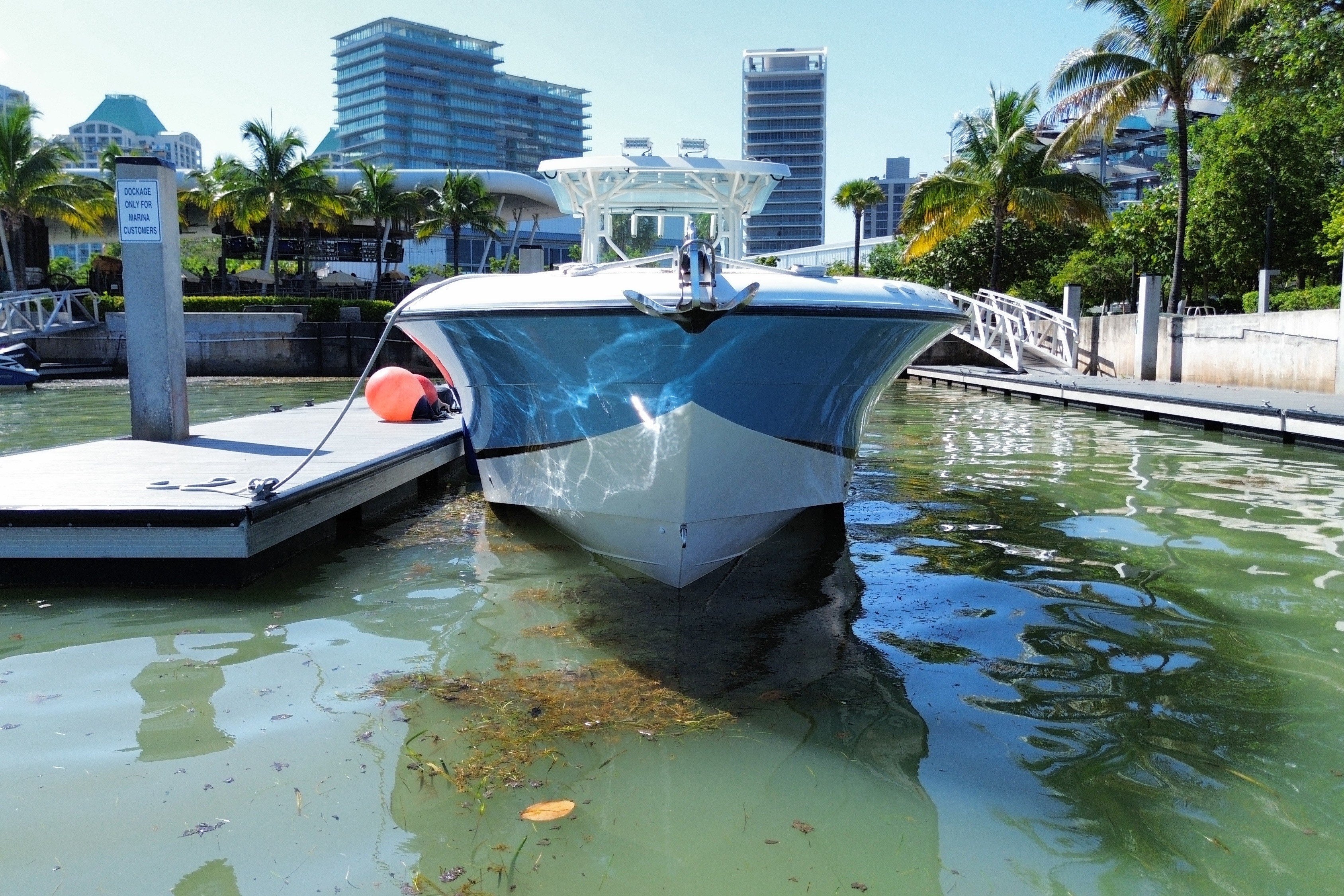 2004 Hydra-Sports Vector 3300 CC — Triple Yamaha 300s, Miami