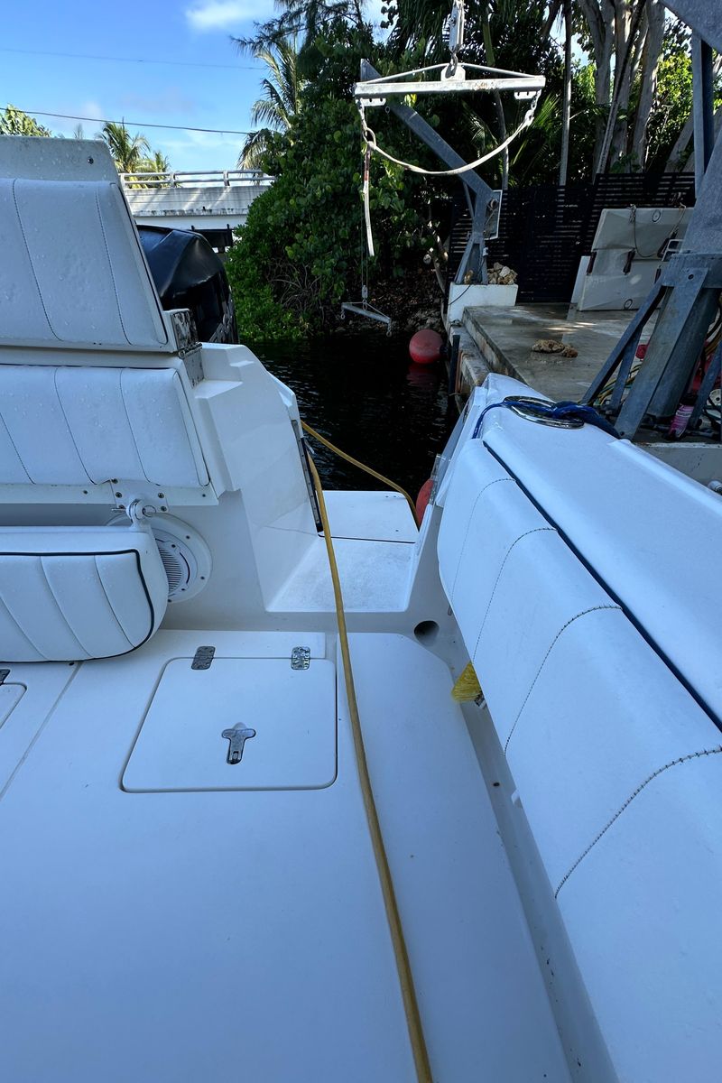 2005 Intrepid 348 Walkaround — Twin Mercury Verado 350hp, Coral Gables
