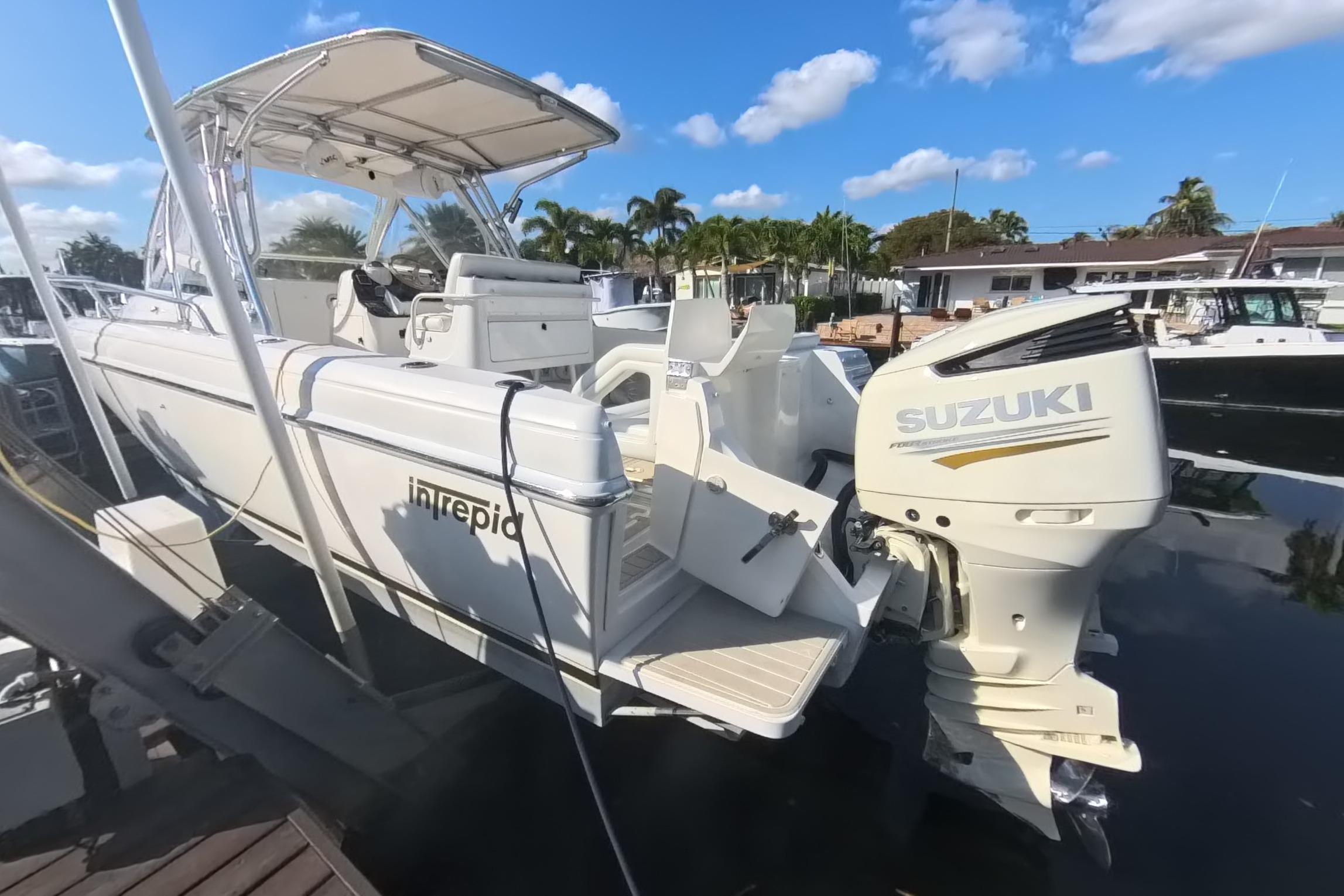 2005 Intrepid 348 Walkaround — Twin Suzuki 300s, Pompano Beach