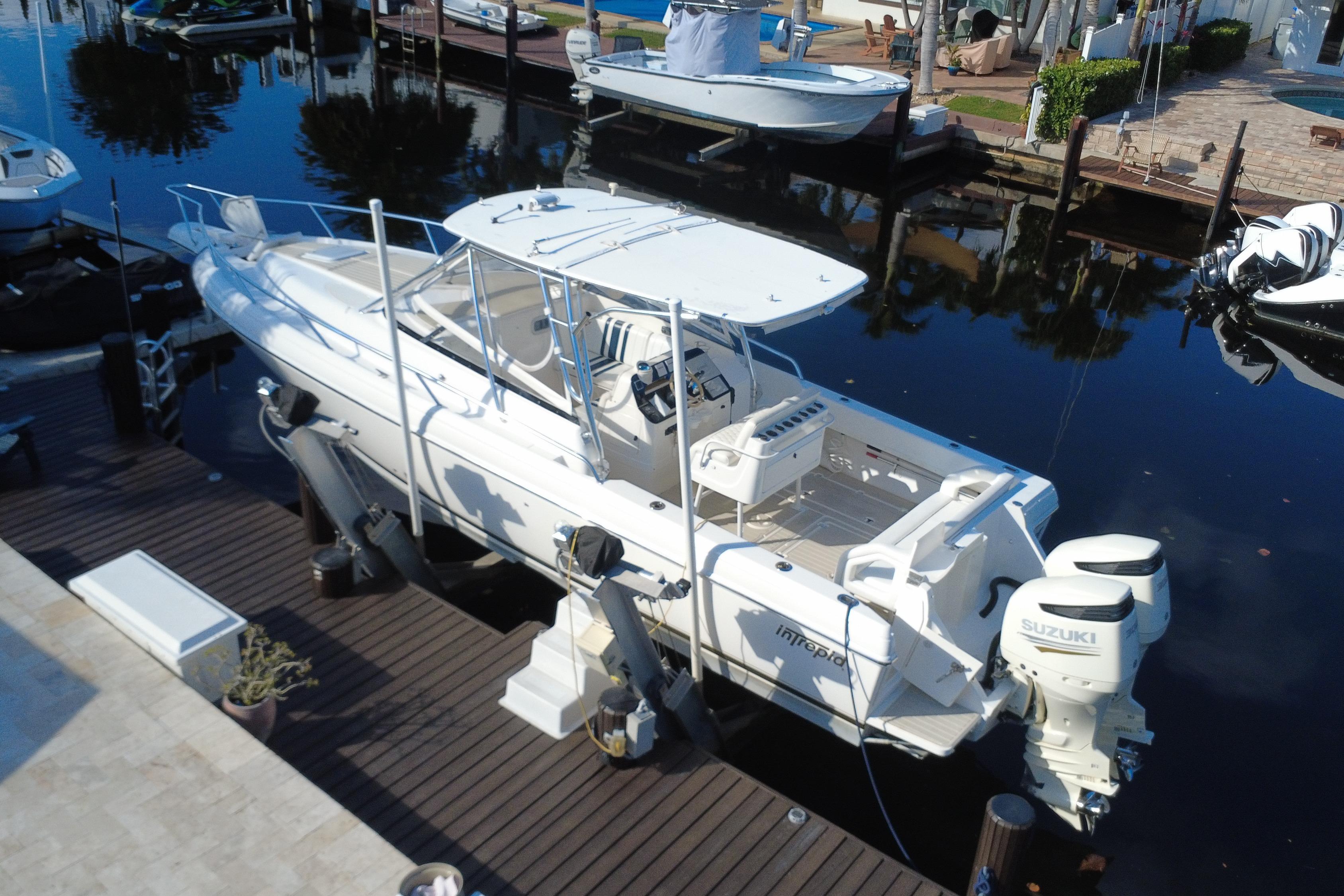 2005 Intrepid 348 Walkaround — Twin Suzuki 300s, Pompano Beach