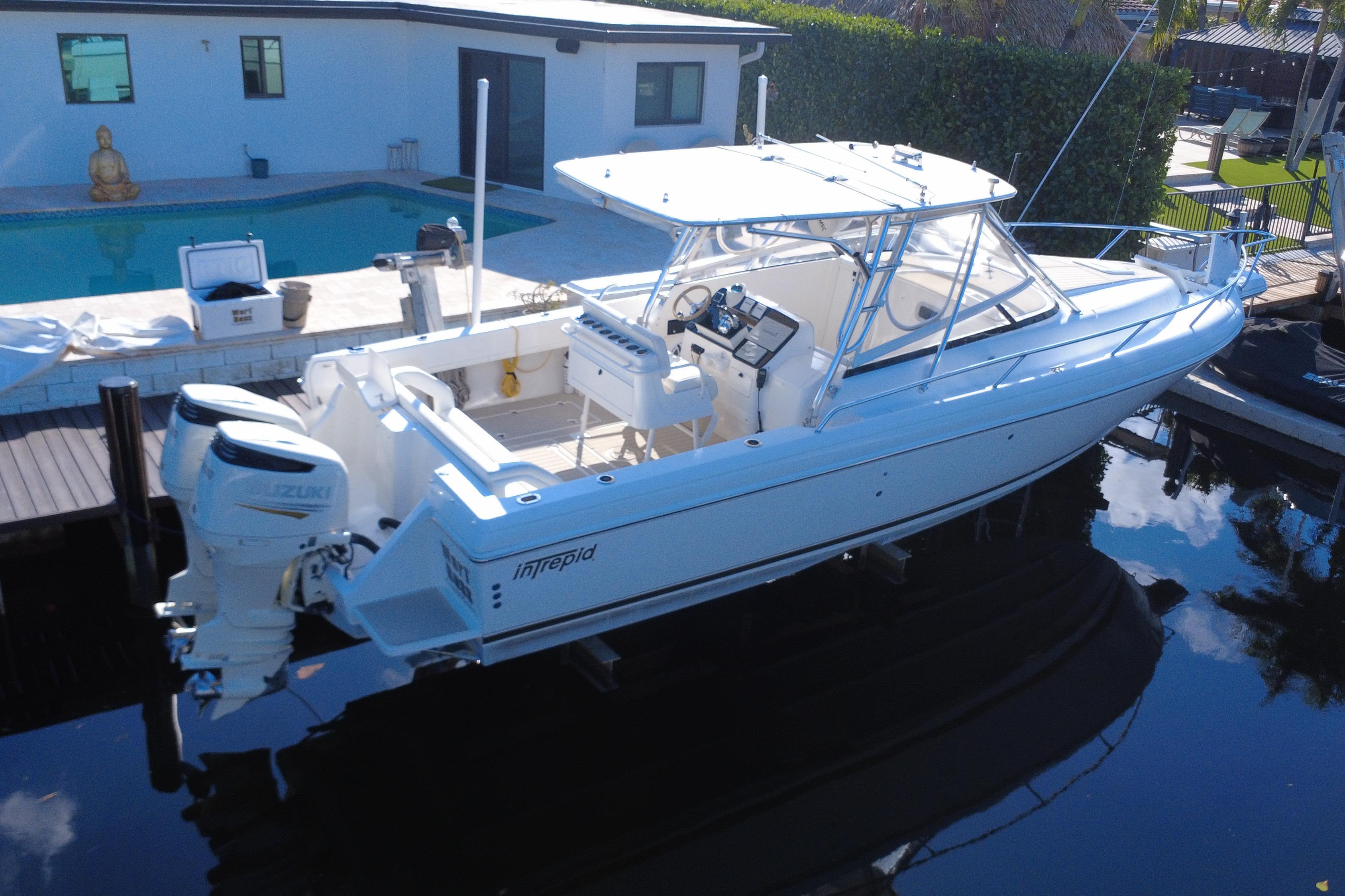 2005 Intrepid 348 Walkaround — Twin Suzuki 300s, Pompano Beach