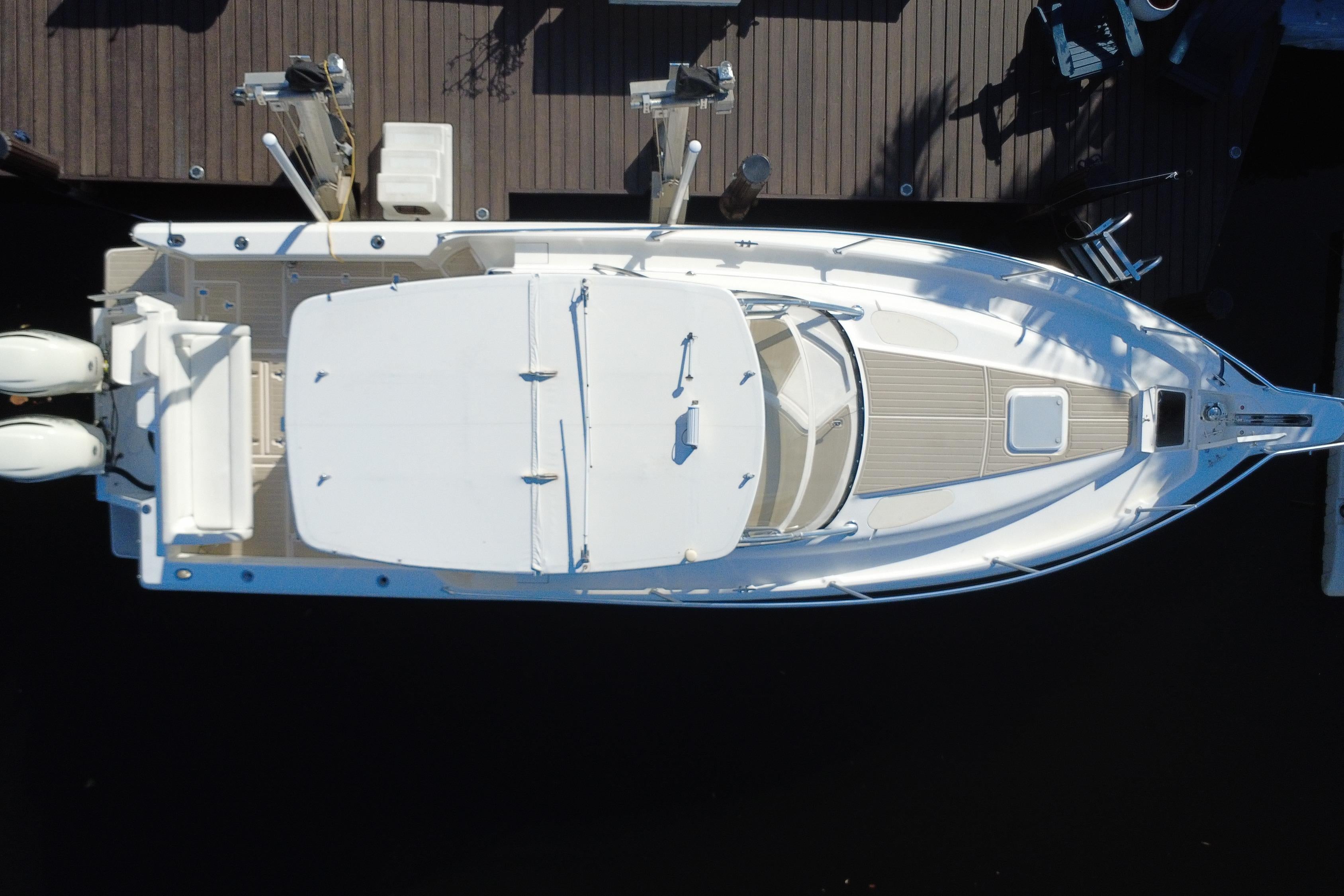 2005 Intrepid 348 Walkaround — Twin Suzuki 300s, Pompano Beach
