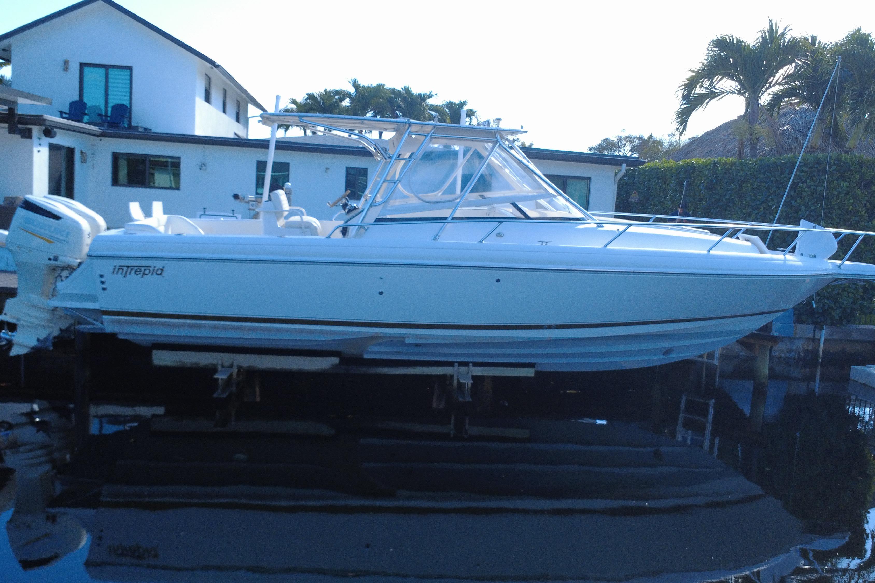 2005 Intrepid 348 Walkaround — Twin Suzuki 300s, Pompano Beach