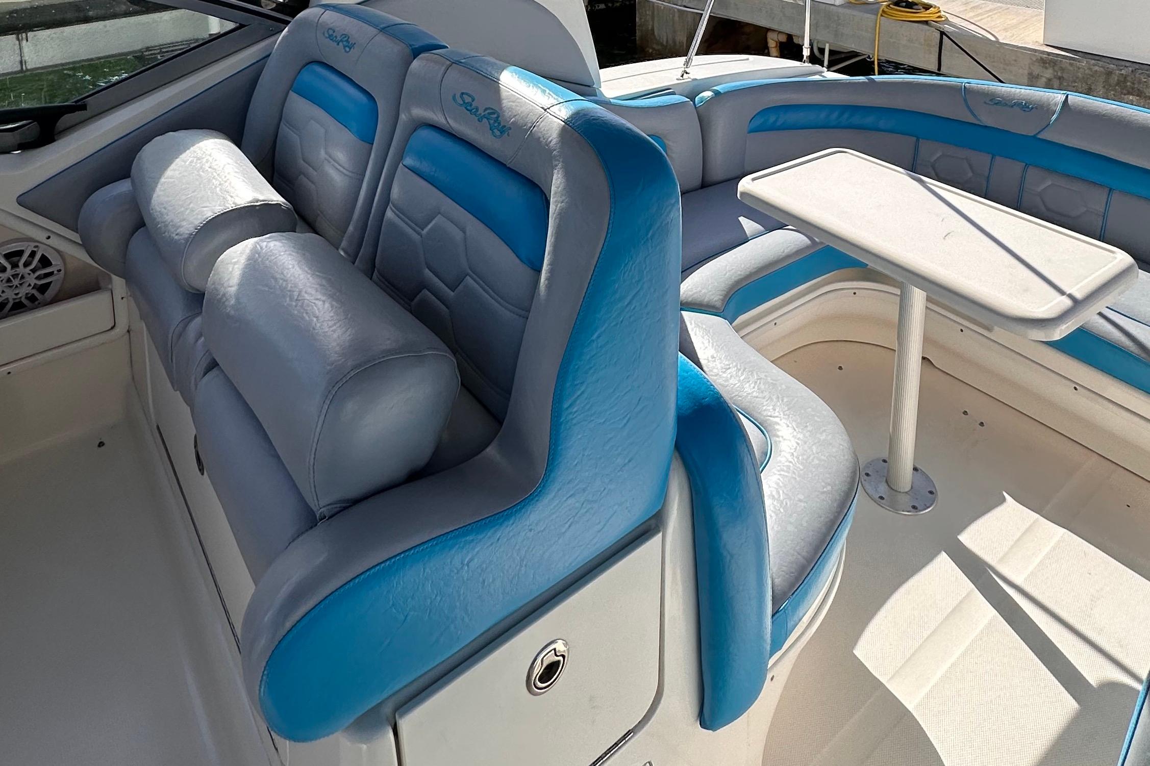 2005 Sea Ray Sundancer 320 (Miami)