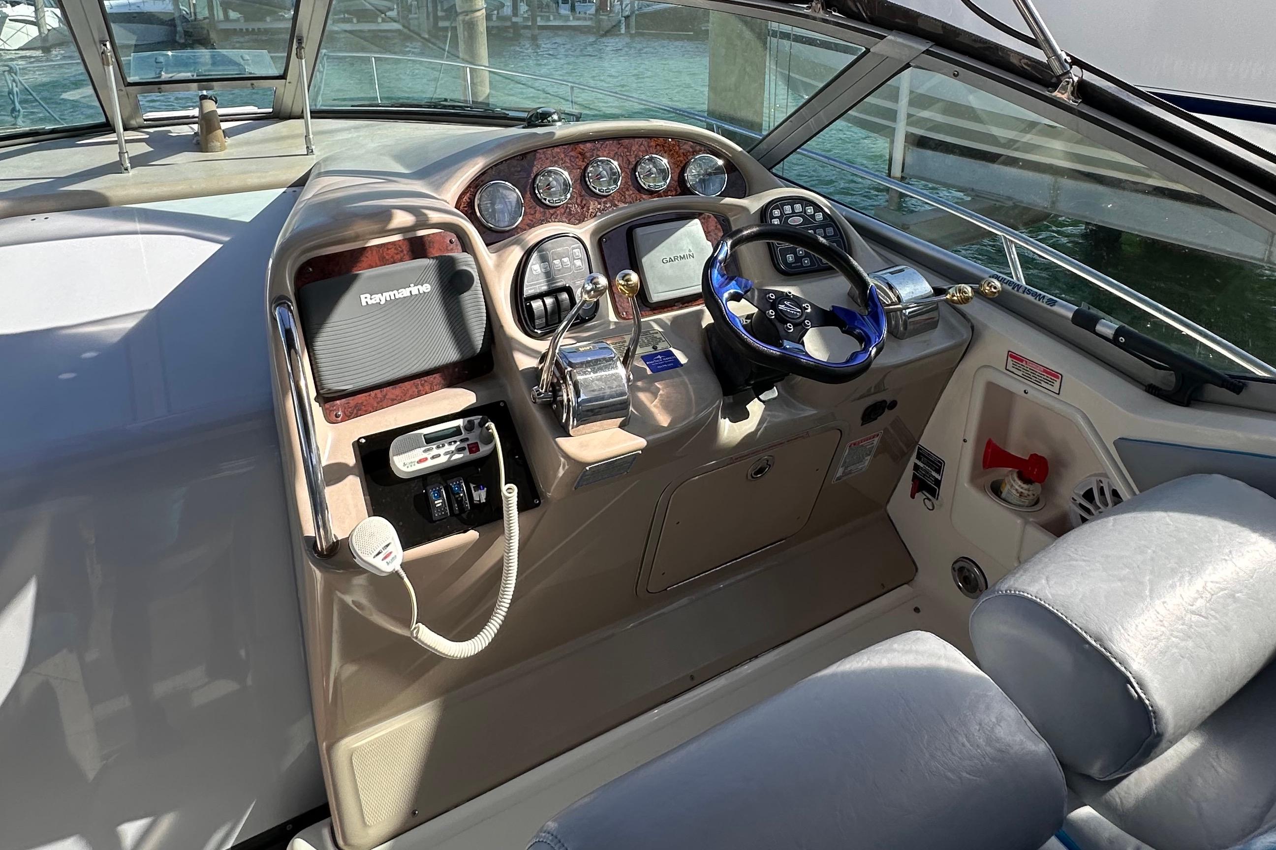 2005 Sea Ray Sundancer 320 (Miami)