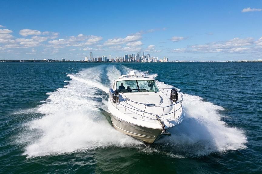 2005 Sea Ray 48 Sundancer — Twin Diesel 1080hp, Miami