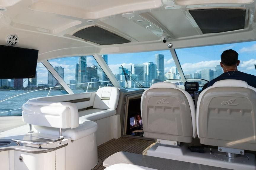 2005 Sea Ray 48 Sundancer — Twin Diesel 1080hp, Miami