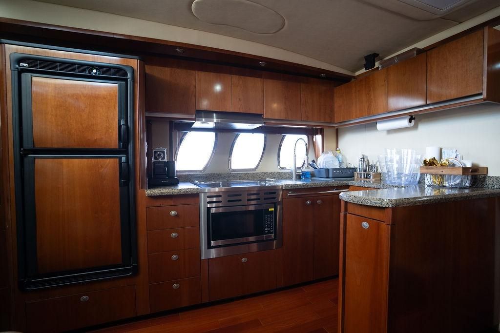 2005 Sea Ray 48 Sundancer — Twin Diesel 1080hp, Miami