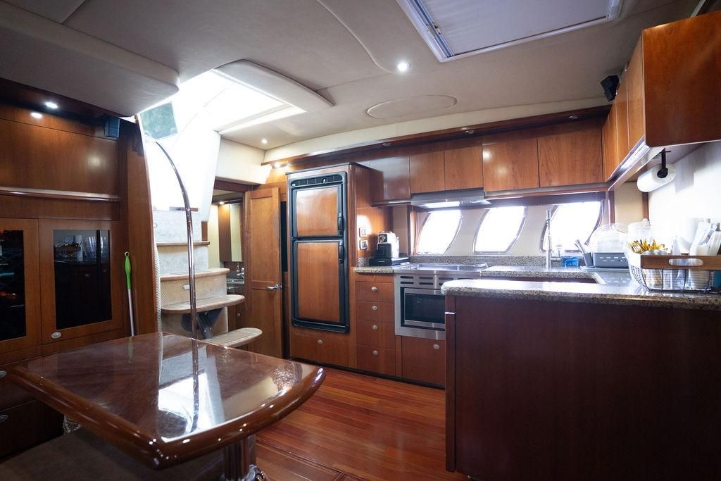 2005 Sea Ray 48 Sundancer — Twin Diesel 1080hp, Miami