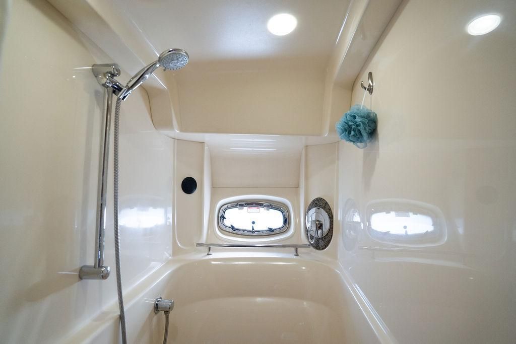 2005 Sea Ray 48 Sundancer — Twin Diesel 1080hp, Miami
