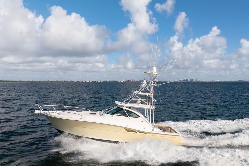 2005 Tiara Yachts 4200 Open — Twin Cummins Diesel, Coral Gables