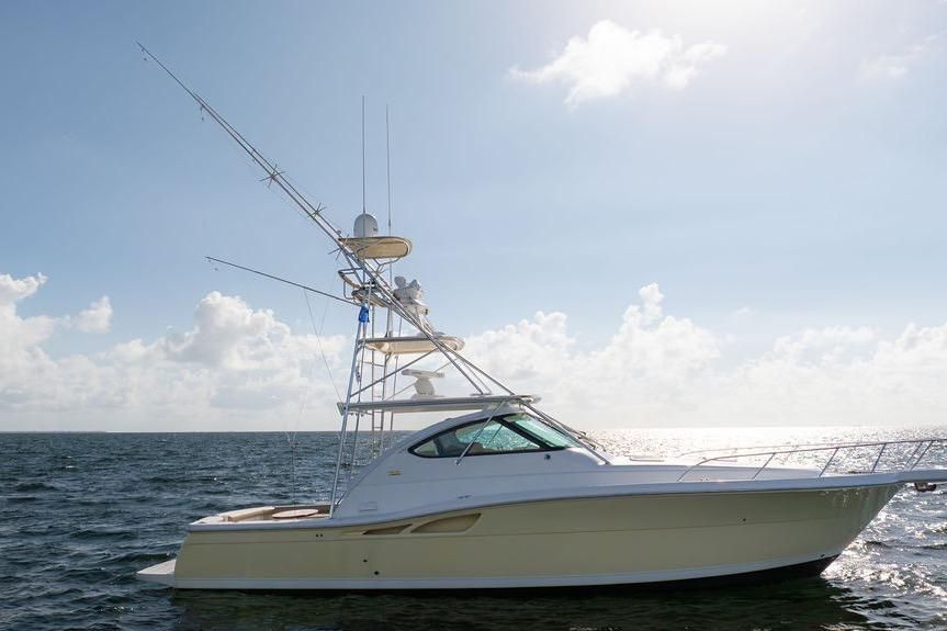 2005 Tiara Yachts 4200 Open — Twin Cummins Diesel, Coral Gables