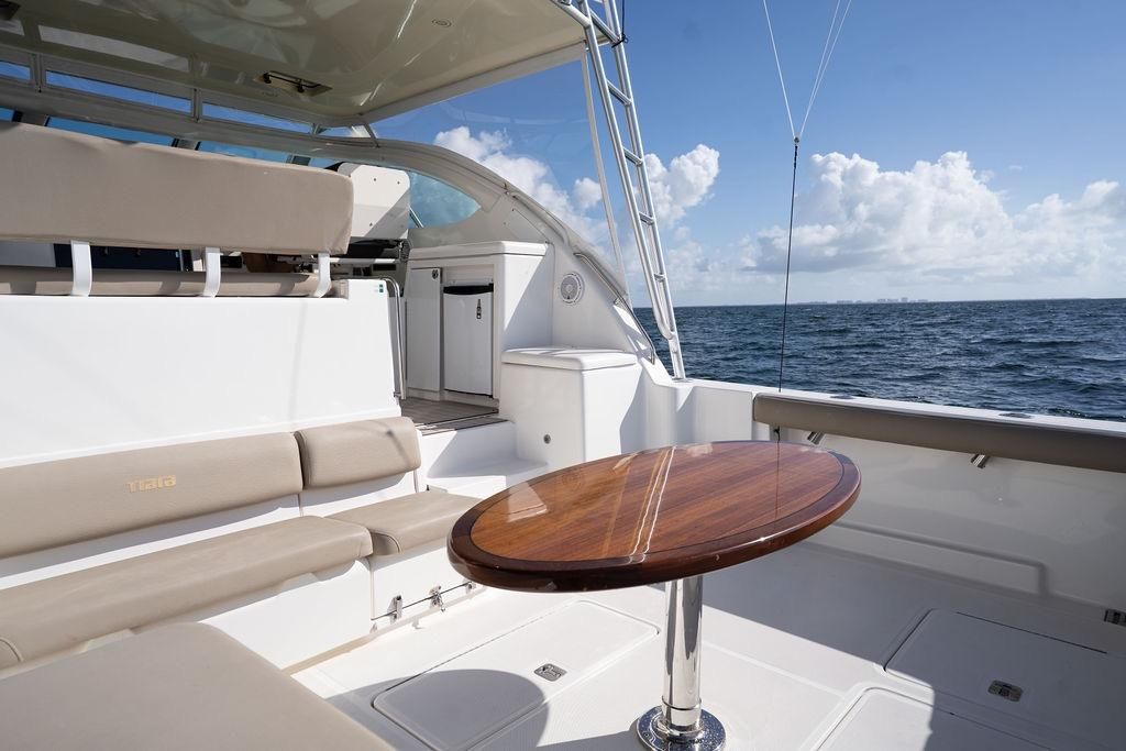 2005 Tiara Yachts 4200 Open — Twin Cummins Diesel, Coral Gables