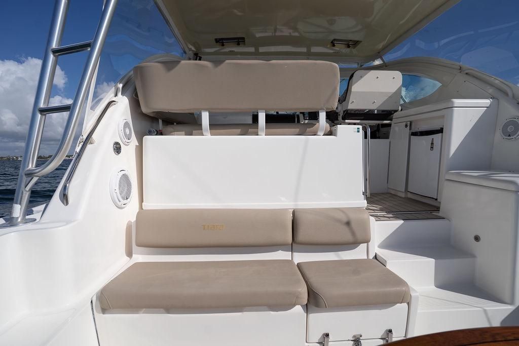 2005 Tiara Yachts 4200 Open — Twin Cummins Diesel, Coral Gables