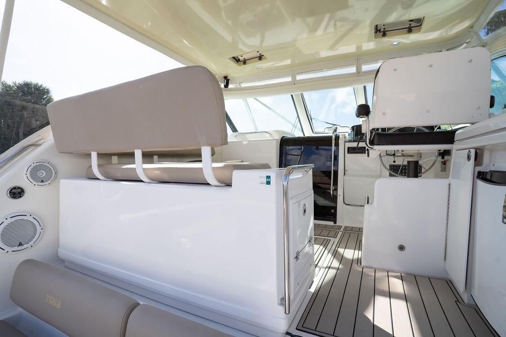 2005 Tiara Yachts 4200 Open — Twin Cummins Diesel, Coral Gables