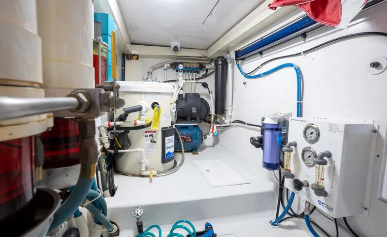 2005 Viking 61 Enclosed Bridge — Twin MTU Diesels, West Palm Beach