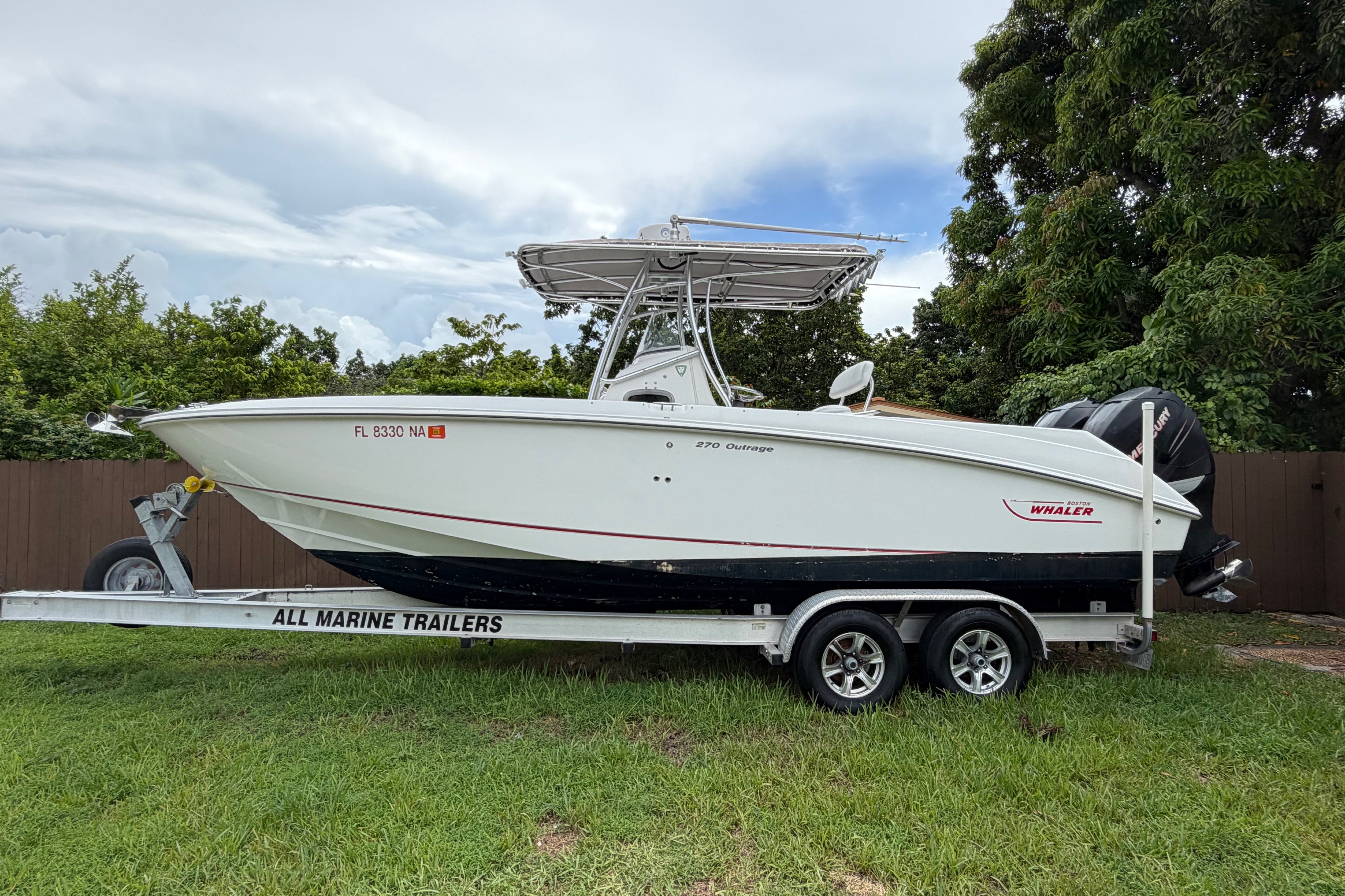 2006 Boston Whaler 270 Outrage