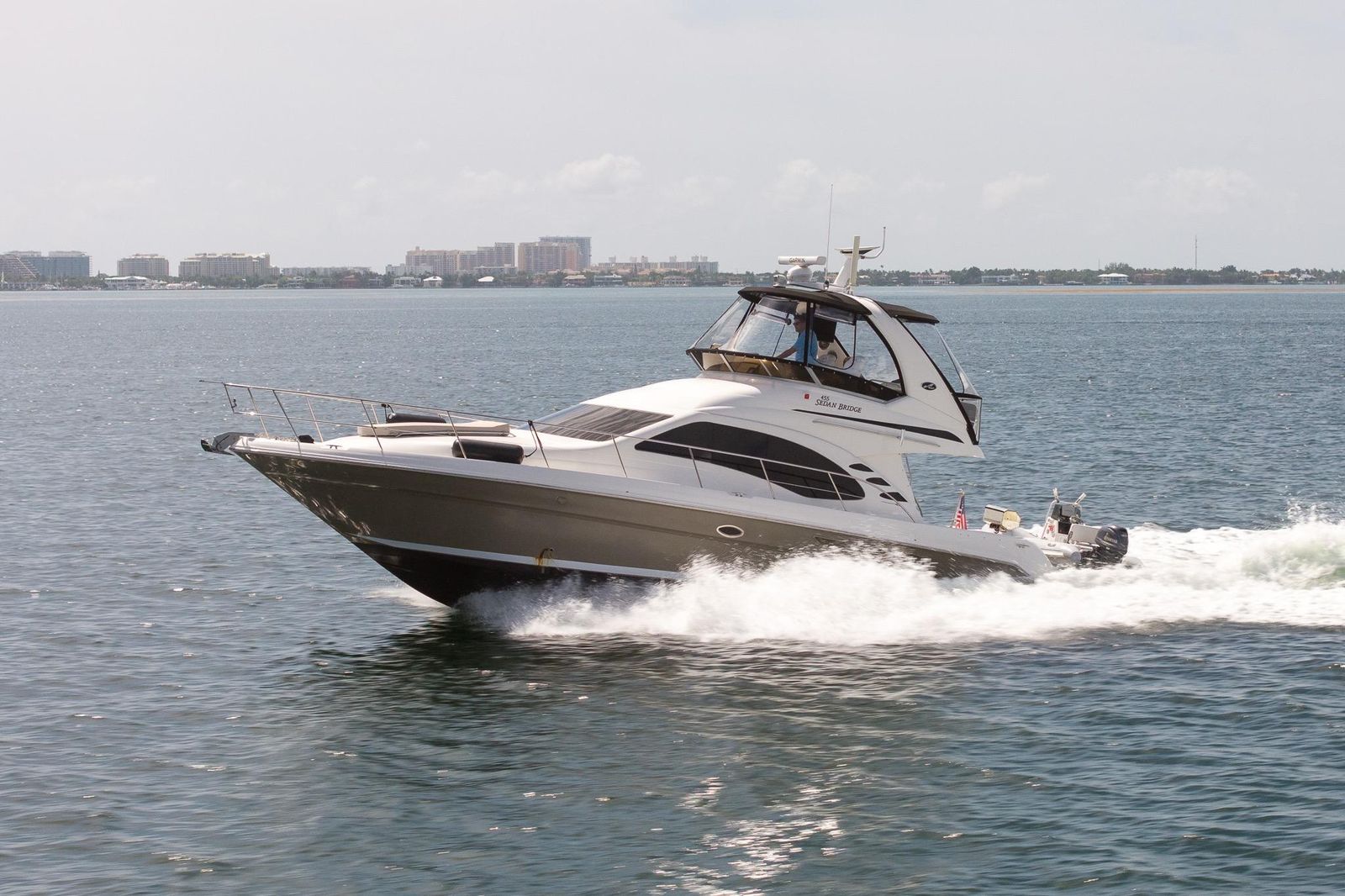 2006 Sea Ray 455 Sedan Bridge — Twin Cummins 500hp Diesels, Miami
