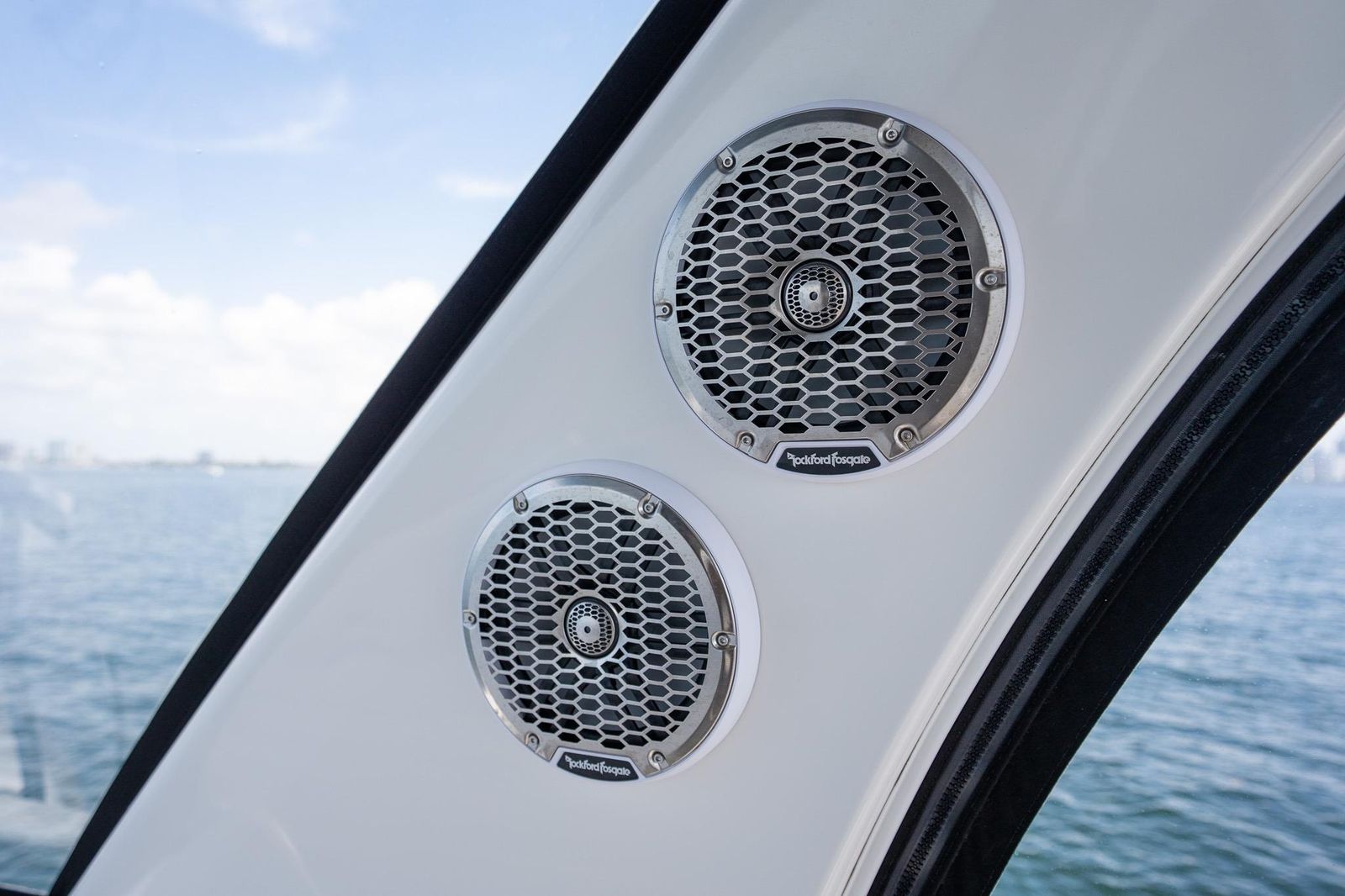 2006 Sea Ray 455 Sedan Bridge — Twin Cummins 500hp Diesels, Miami