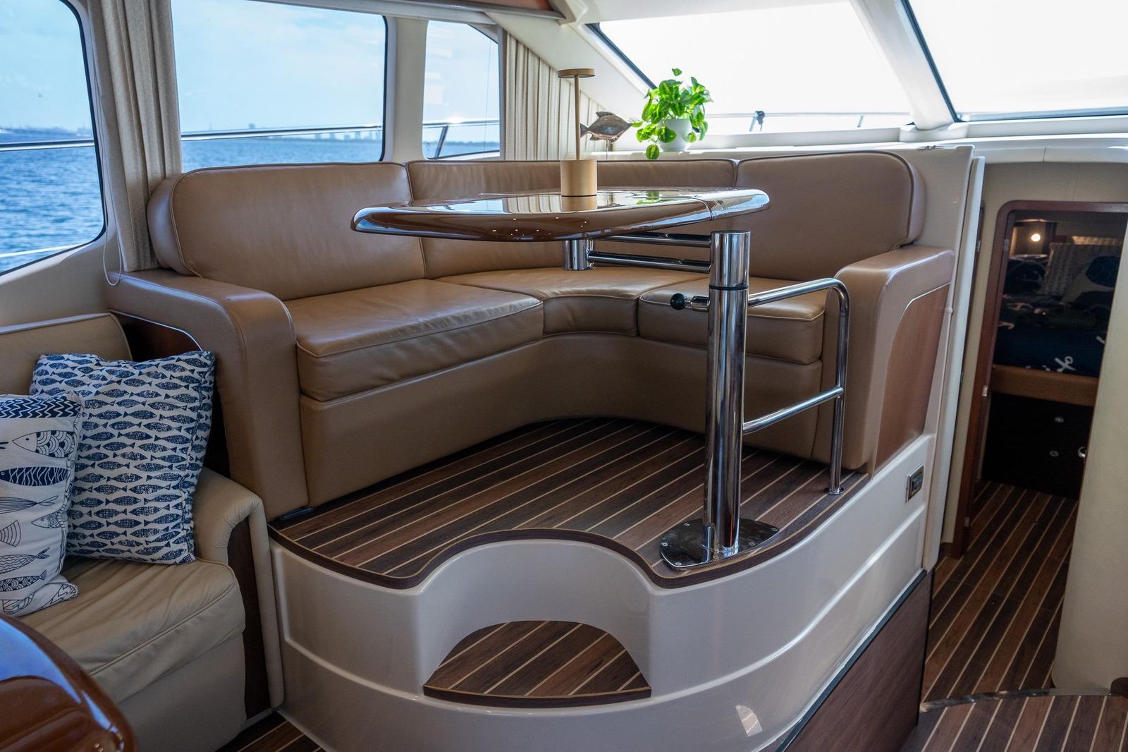 2006 Sea Ray 455 Sedan Bridge — Twin Cummins 500hp Diesels, Miami